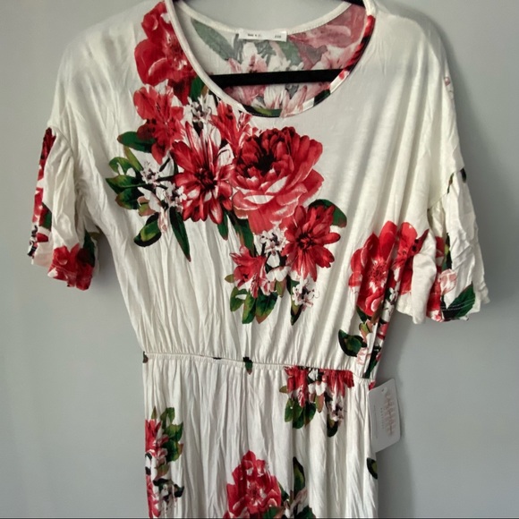 NeeSee’s Dresses Reb & J 220 - Picture 3 of 6